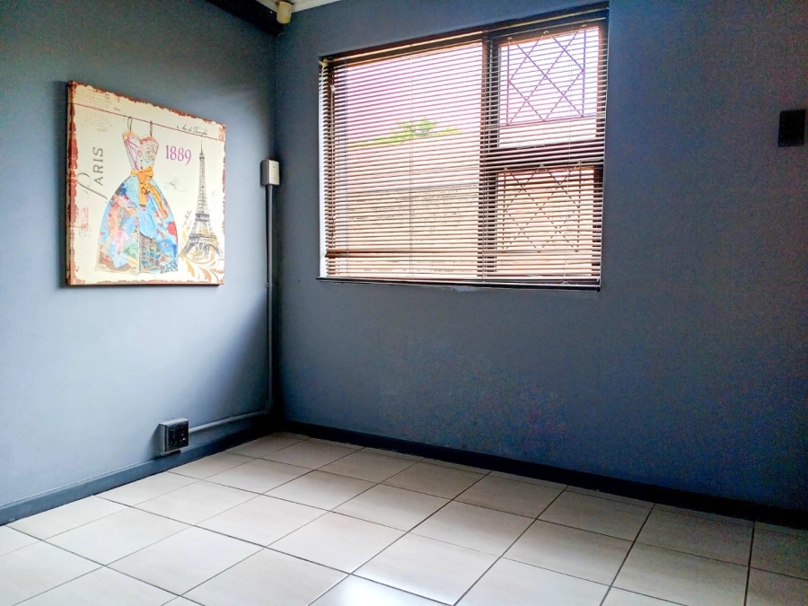 4 Bedroom Property for Sale in Abbotsford Eastern Cape